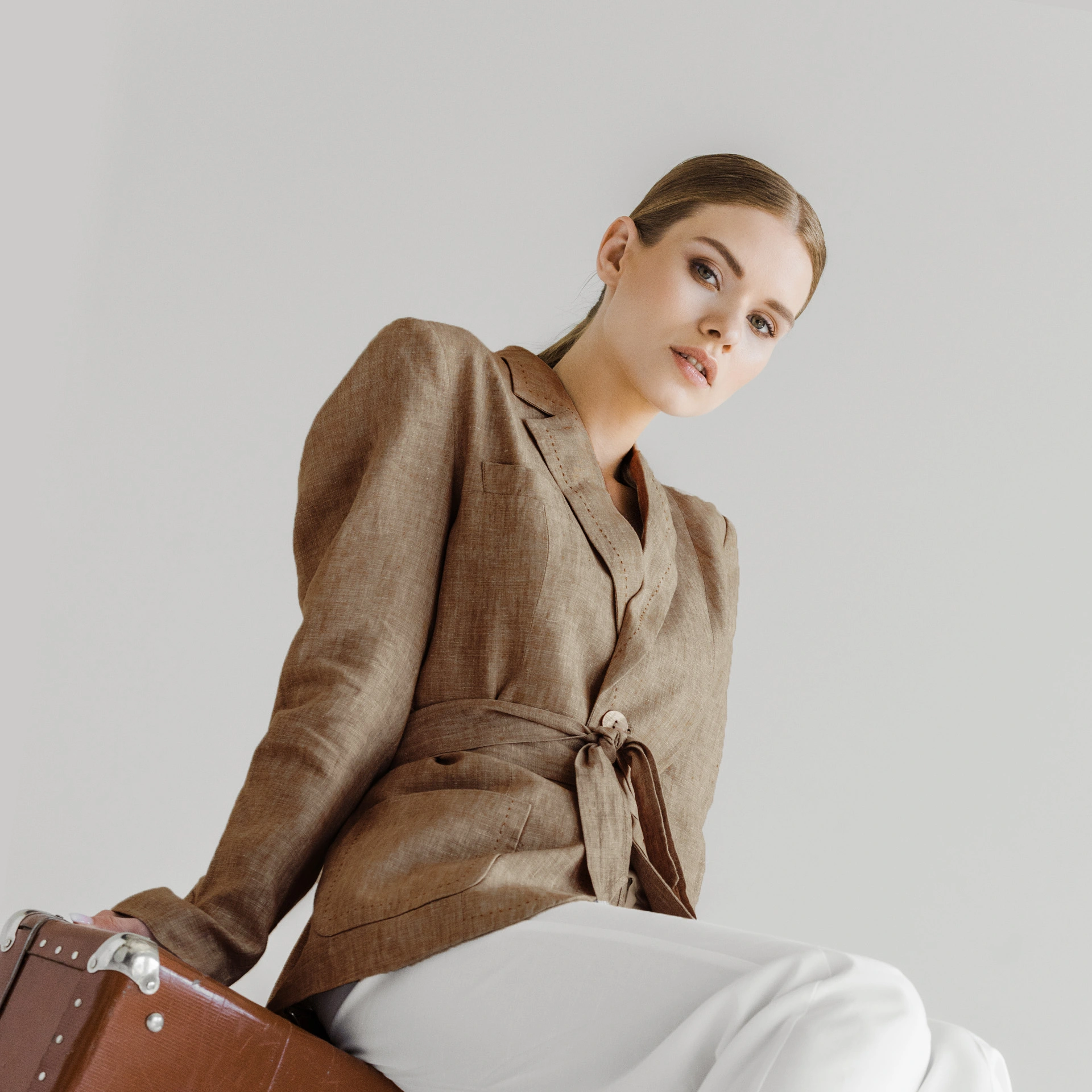 Atmos-Set-1-Slider-1